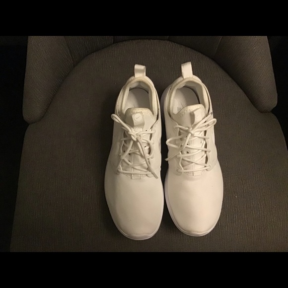 Nike Shoes - White Nike Sneakers size 9